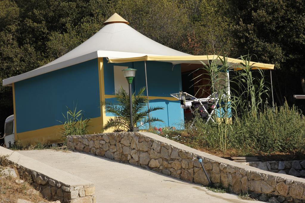 Camping Village Canapai Rio Marina Quarto foto